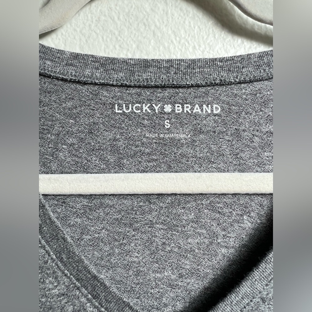 Lucky Brand Classic V-Neck Heather Gray
Size S - Picture 5 of 9